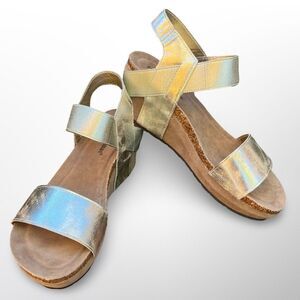 Pierre Dumas‎ Sandals 9 Chantal-2 Distressed Metallic Gold Platform Wedge NEW